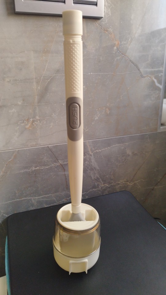 BestBrush, revolučná toaletná kefa s tlačidlom na dávkovanie čistiaceho prostriedku - Image 9