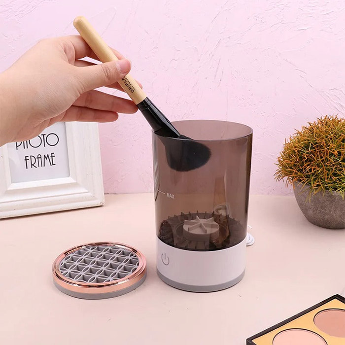 CleanMakeup, zariadenie na čistenie a skladovanie štetcov na make-up - Image 4