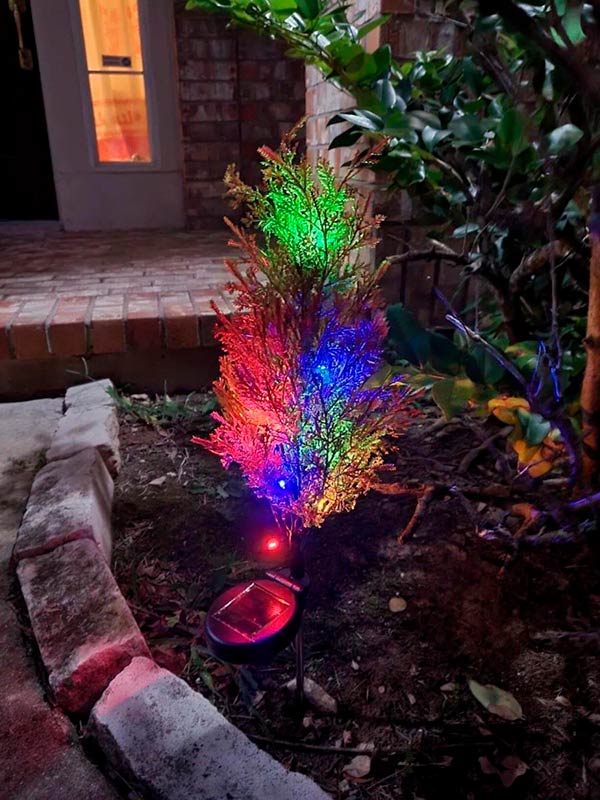 Cypress, solárna lampa v tvare cypresového stromu - Image 10