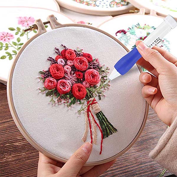 Súprava EmbroideryKit, 136-dielna súprava nití a ďalšieho najbežnejšieho vyšívacieho príslušenstva - Image 7