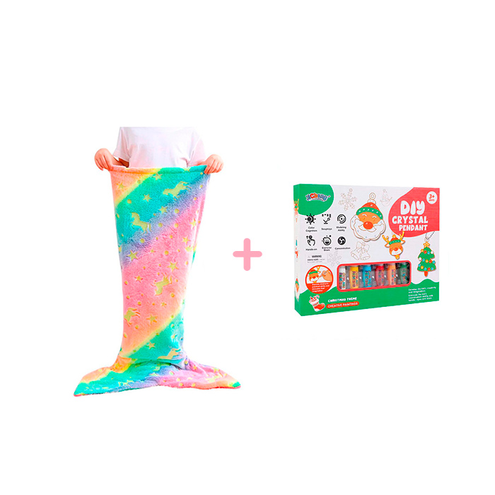 Súprava MermaidArtCraft obsahuje 2 hračky - deku v tvare žabích nožičiek a súpravu VIANOČNÝCH príveskov!