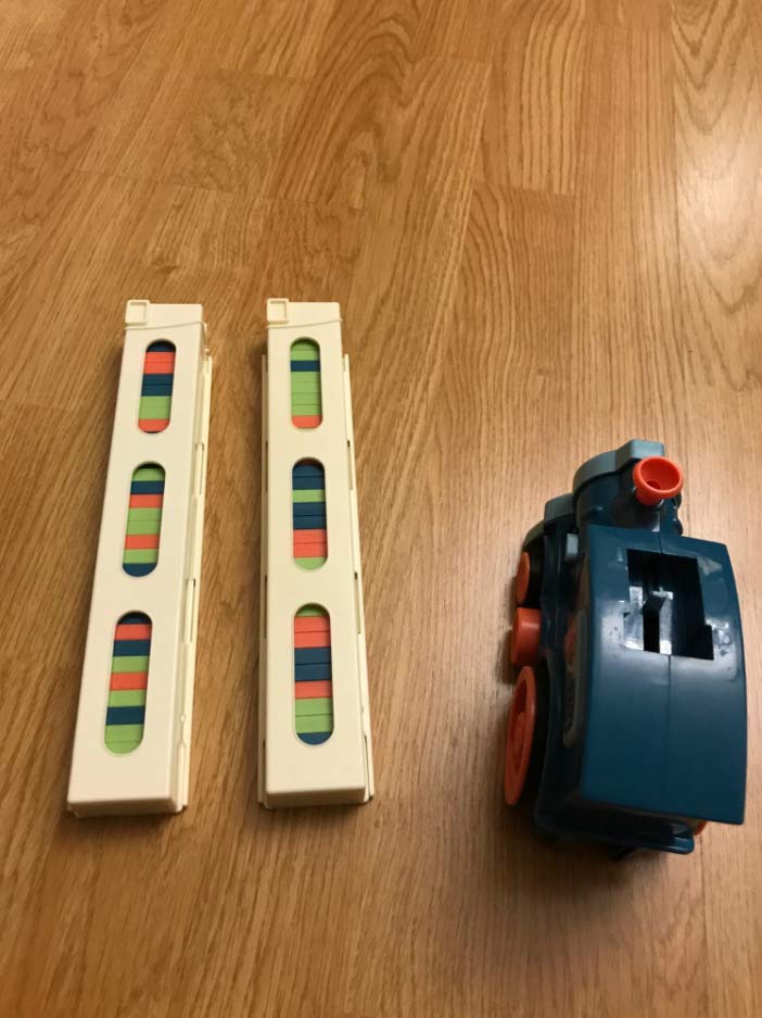 TrainDomino, vláčik, ktorý ukladá domino - Image 2