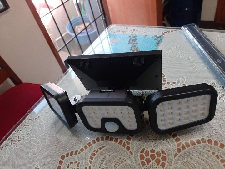 TripleSolar 3-stranová solárna lampa - Image 10