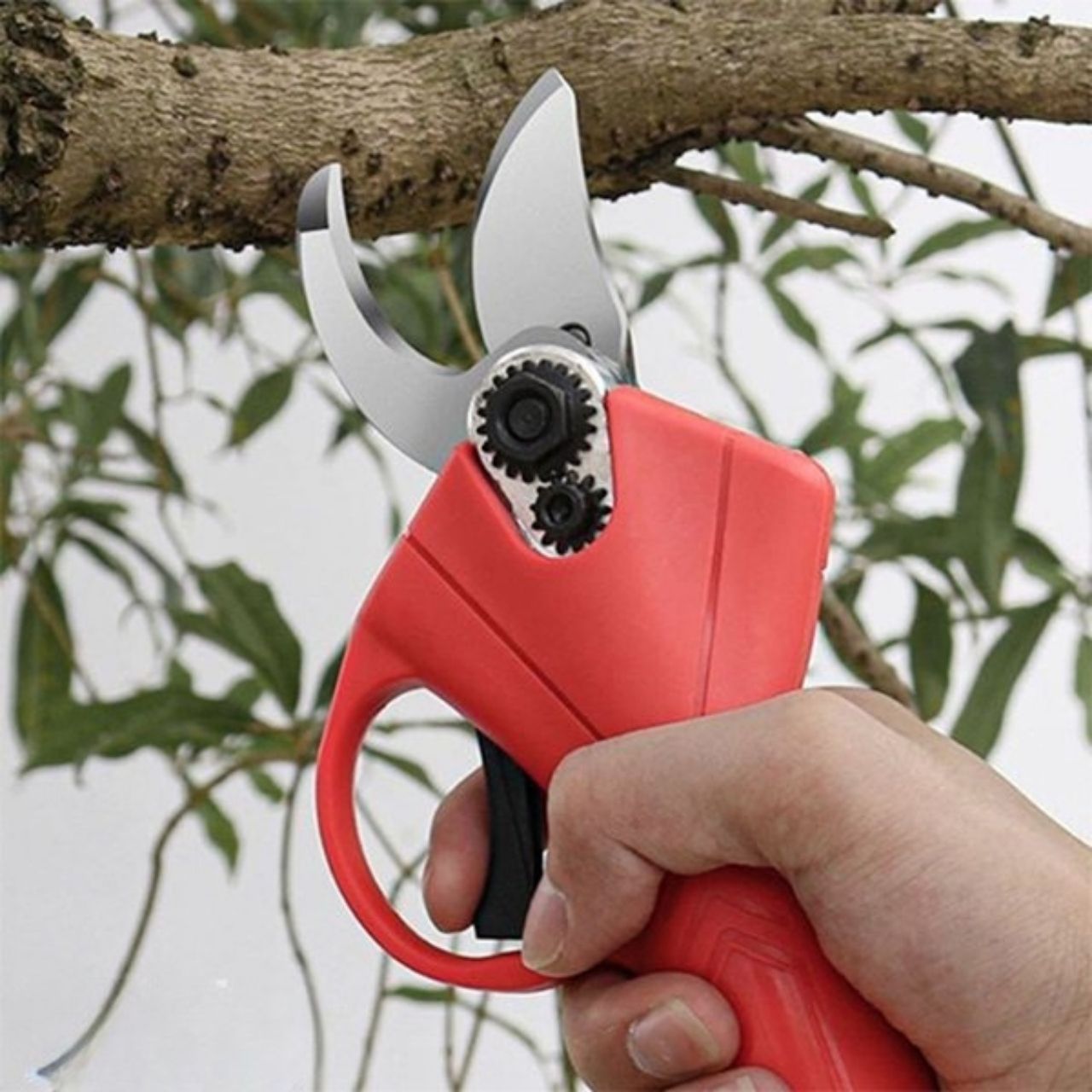 Inteligentný ergonomický dizajn robí nožnice mimoriadne pohodlné na používanie, bez ohľadu na dĺžku práce.